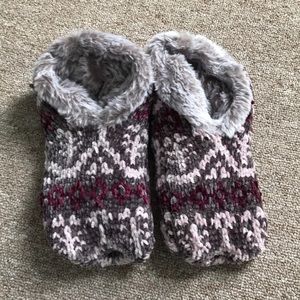 Fuzzy knit slippers
